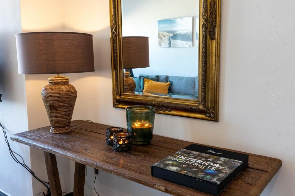 Huswell - Beautiful Spacious Studio With Frontal Sea View Knokke-Heist Bagian luar foto