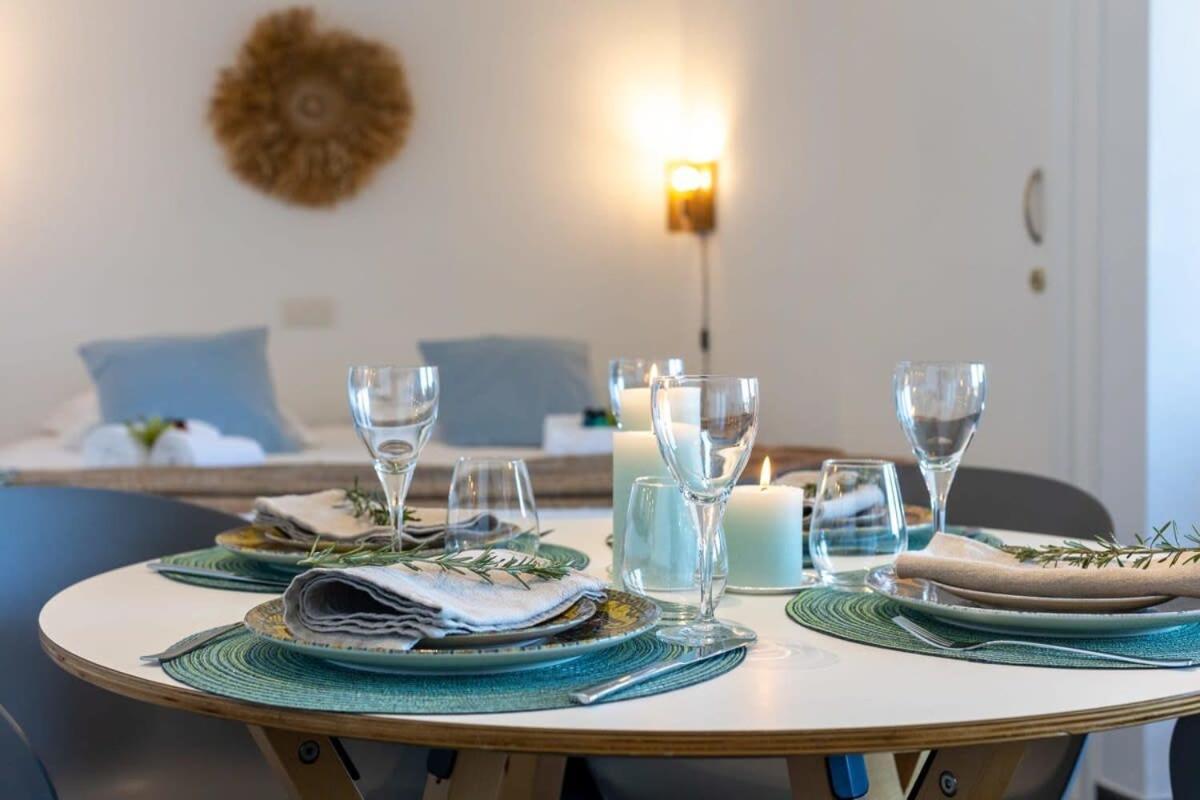 Huswell - Beautiful Spacious Studio With Frontal Sea View Knokke-Heist Bagian luar foto