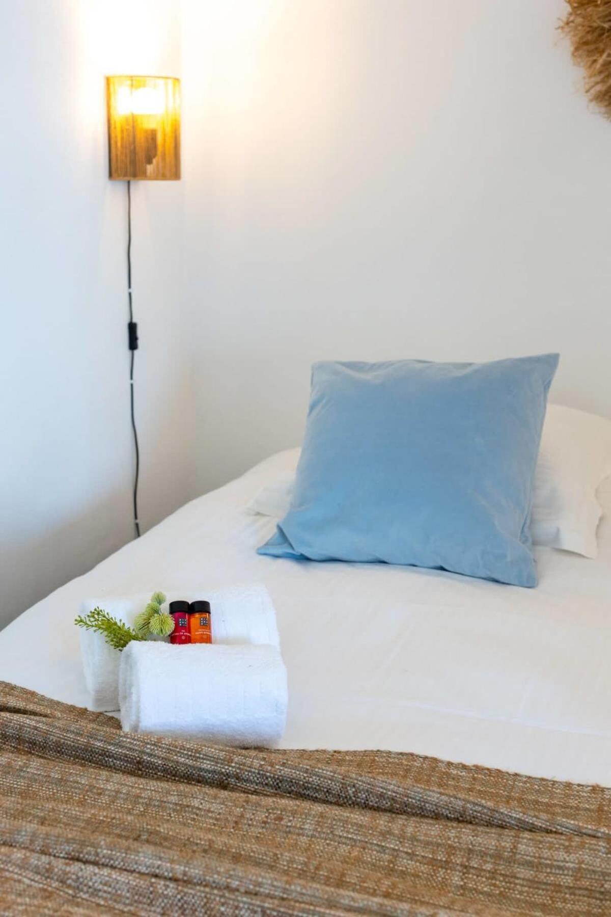 Huswell - Beautiful Spacious Studio With Frontal Sea View Knokke-Heist Bagian luar foto